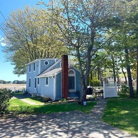 Bayview- 4Bedroom Footbridge Beach Family Home With Hot Tub!